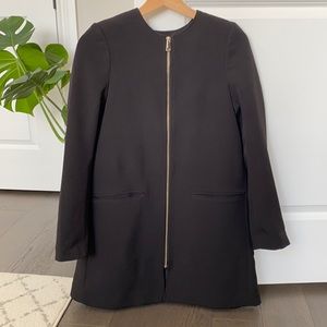 H&M coat, gently worn. Like new. Loose fit.